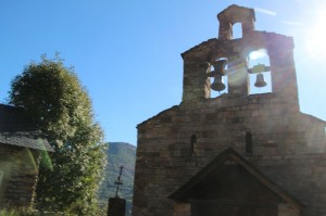 11 -Clocher mur de l'église Santa Maria  de Cardet